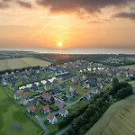 Holiday Home With 2 Bathrooms, 700 M From The Sea