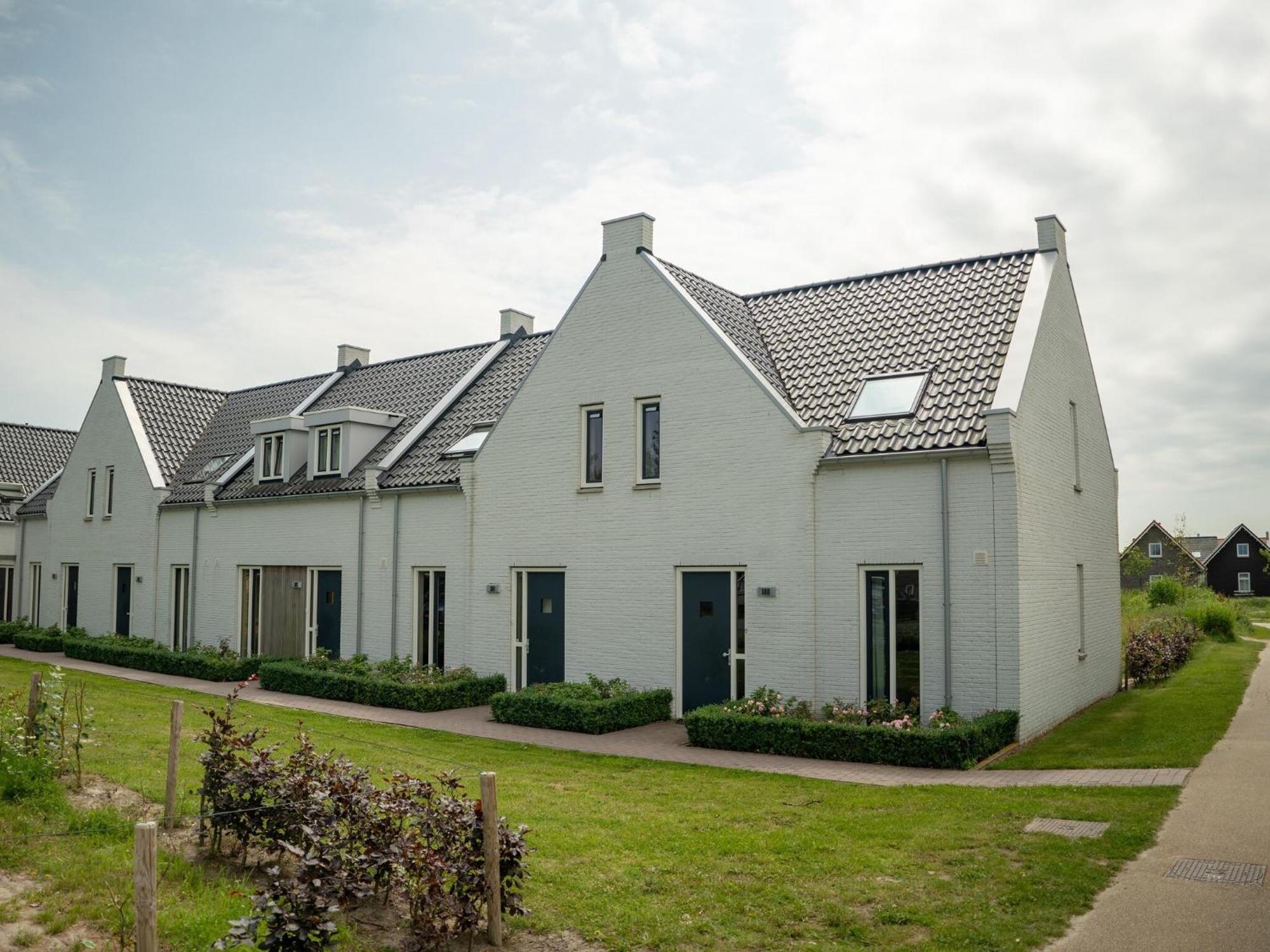 With 2 Bathrooms, 700 M From The Sea Vakantiehuis